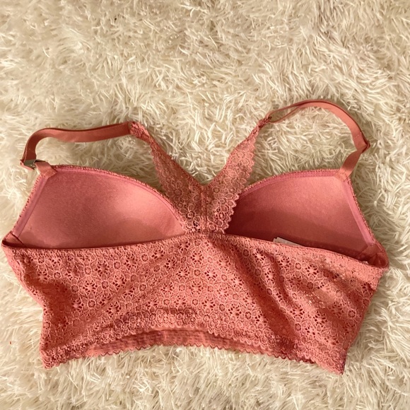 Set of 2 No Wire Bralettes Army Green and Lace Pink - Picture 7 of 9